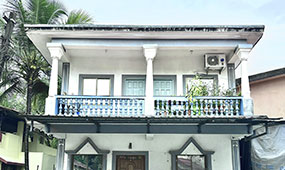 Maraga Inn cozy interior view